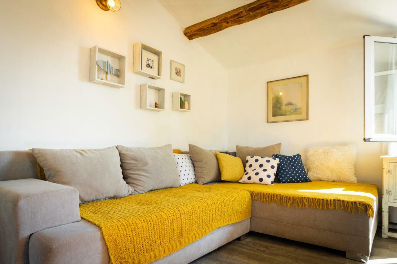 Apartment Vintage Art سبليت المظهر الخارجي الصورة